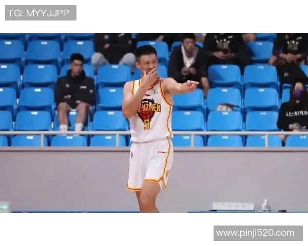 周鹏：从篮球场上的拼搏者到生活中的榜样，见证奋斗与坚持的力量