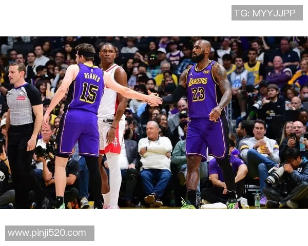 快船与湖人巅峰对决2019年圣诞大战精彩回顾与赛后分析