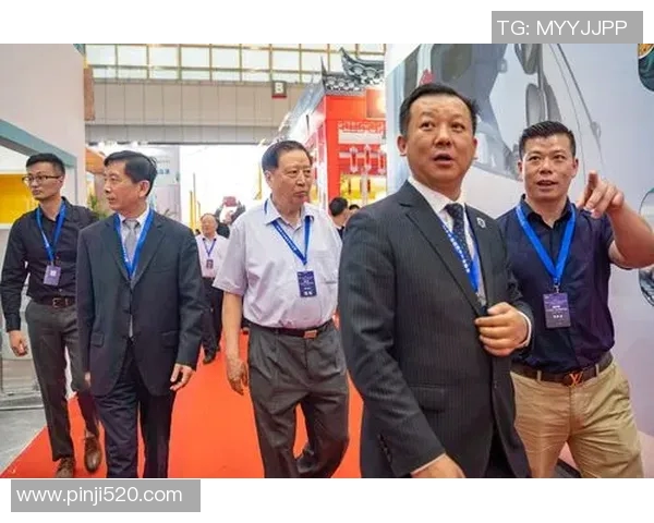 朱旭航的奋斗历程与人生哲学探索：从平凡到卓越的成长之路