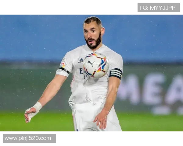 马丁内利的崛起之路：从青涩小将到足球明星的精彩历程